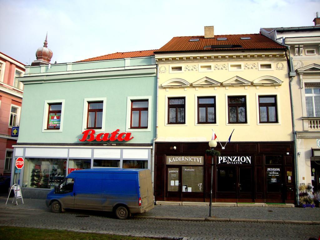 Penzion Aviatik Čáslav Zewnętrze zdjęcie